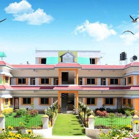 Hotel Great Annapurna Khuldabad Exteriör bild