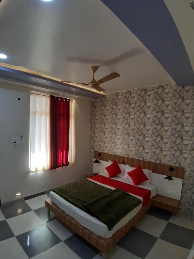 Hotel Great Annapurna Khuldabad Exteriör bild